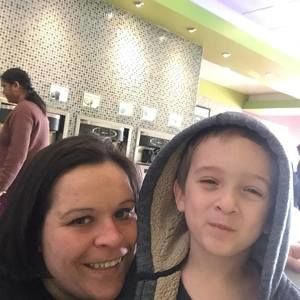 Meet your Posher, Vanessa